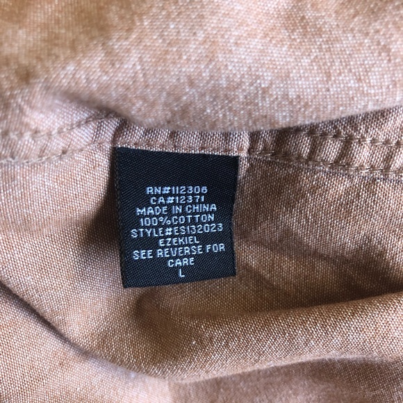 NWOT Ezekiel | Casual Button Down T-Shirt - Picture 6 of 6